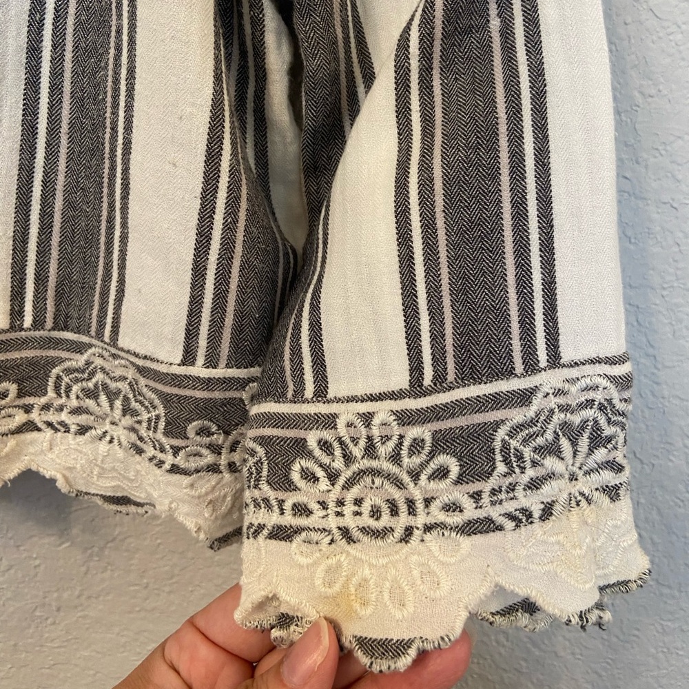 Zara Girls long sleeve white and grey embroidered boho blouse stripes Size 5 - Picture 7 of 8